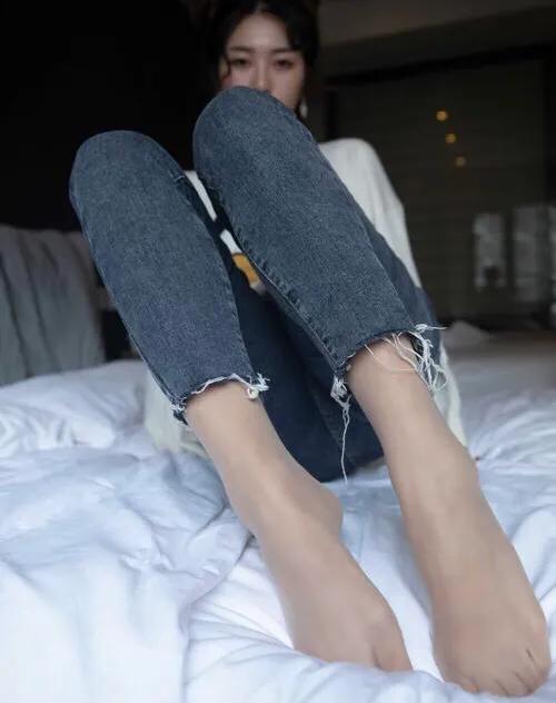 如何看待裤里丝,为什么有的女生会这样穿？