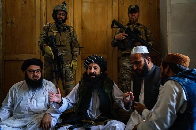 阿塔曾表示计划组建包容性政府，为什么塔利班是由二号人物当新总统