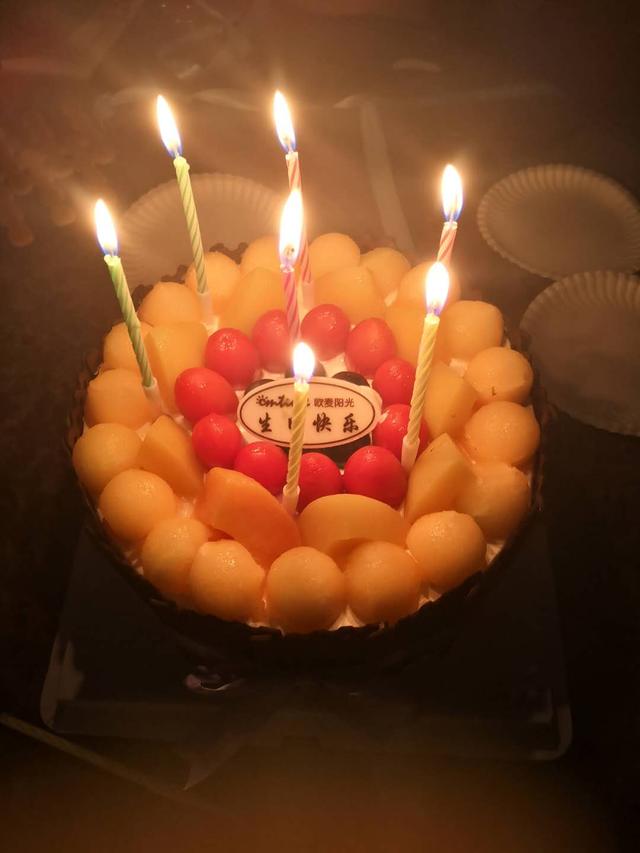 妈妈生日发朋友圈的句子感恩父母？