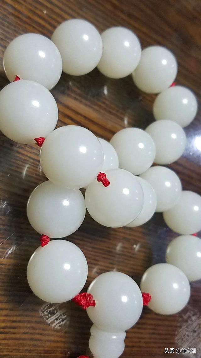 和田玉需要抹油吗,新疆和田玉，玉的皮子重要或是玉质重要？