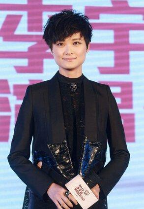 李宇春男友叫什么:怎么看待某些女生叫明星老公