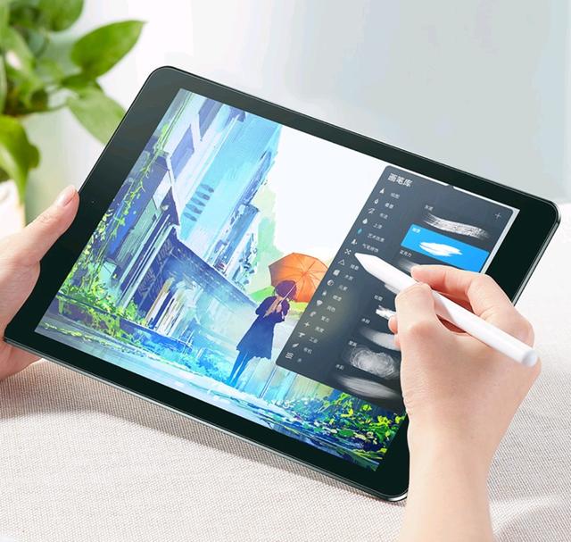 画画的话是板绘比较好呢还是ipad更容易学习呢