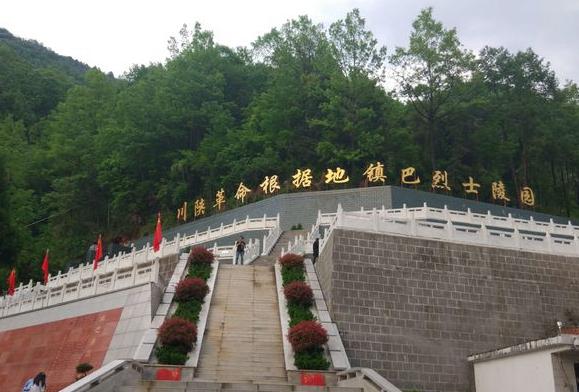 你所在的省有哪些红色旅游景点，可以把你去过的地方给大家介绍一下吗？