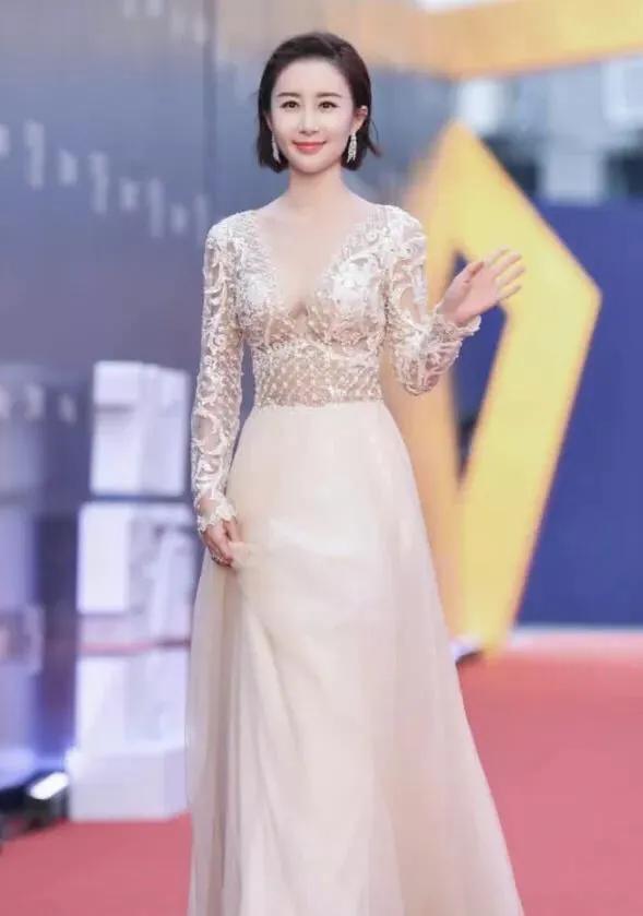 李依晓电视剧:大家有什么好看的电影，电视剧介绍吗