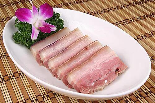 头条问答 - 白切咸肉的做法有哪些?(11个回答)