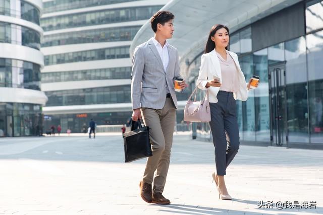 大街上遇到有人给你微信转账换现金，为什么一定不能换(大街什么什么成语)
