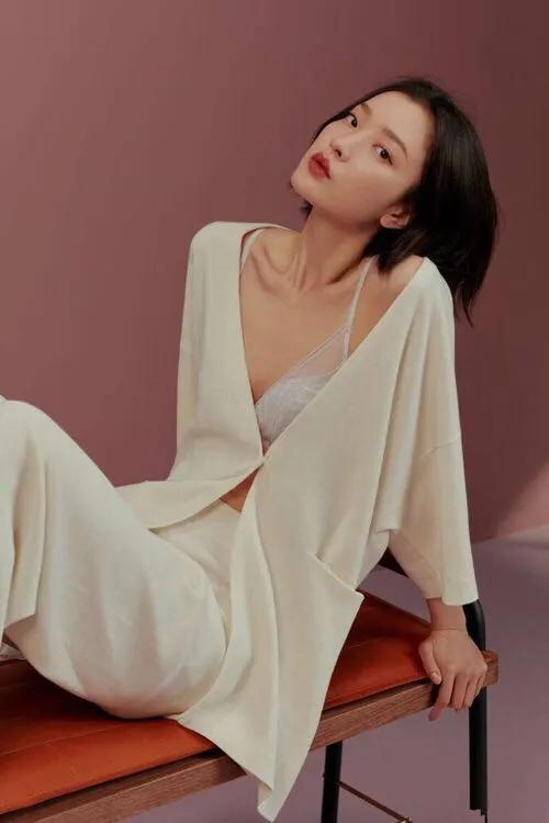 贾青照片:你最喜欢哪个女明星的颜？