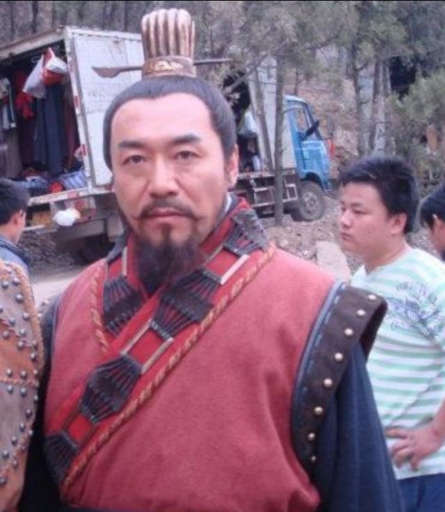 鹰敖犬图片:为何扑天雕李应武功名气都一般，也没什么功劳，却排第十一？ 臧敖犬图片