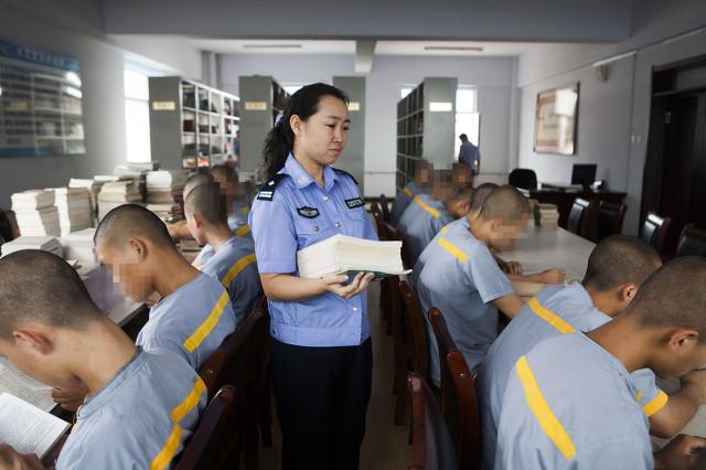 监考猫:大学毕业值得考狱警吗？为什么？