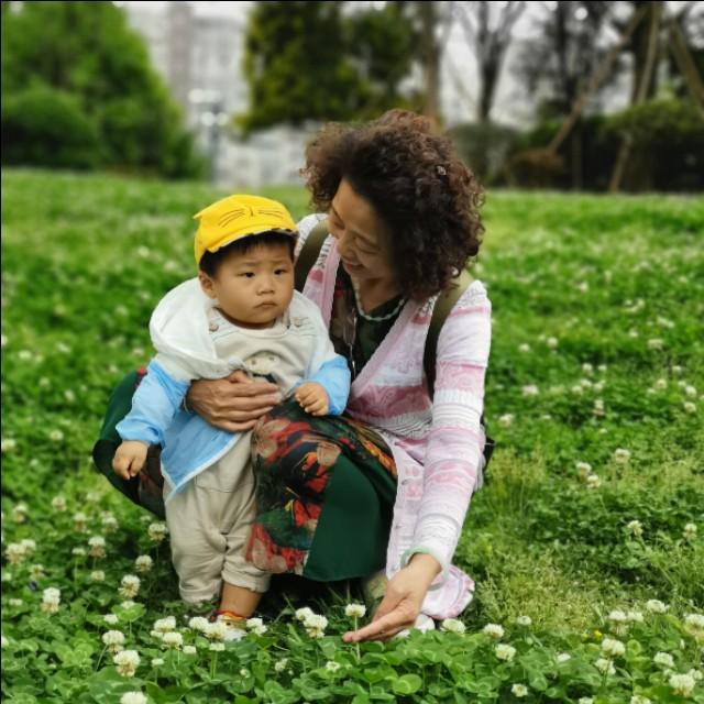 信的女儿:父女与儿女之间只要儿女得不到满足那父母就永远欠儿女的，信不