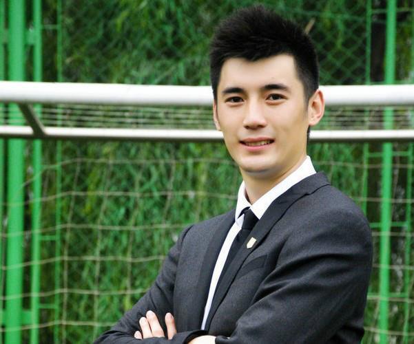 周晓兰:中国女运动员里面哪个最好看？男运动员哪个最帅？