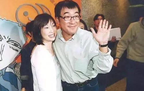 当ai已成往事:《当爱已成往事》歌词的意境，谁能懂？