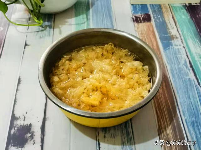 雪梨老公张衍家是干嘛的:熬梨汤的正确方法是怎样的
