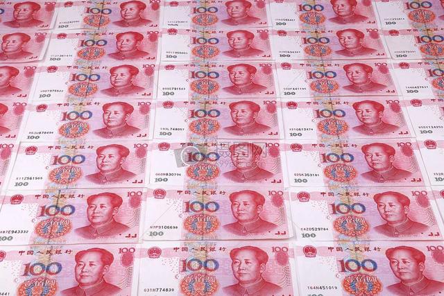 月入九万的狗秒杀嫩模:为什么有些人觉得钱越来越难挣？