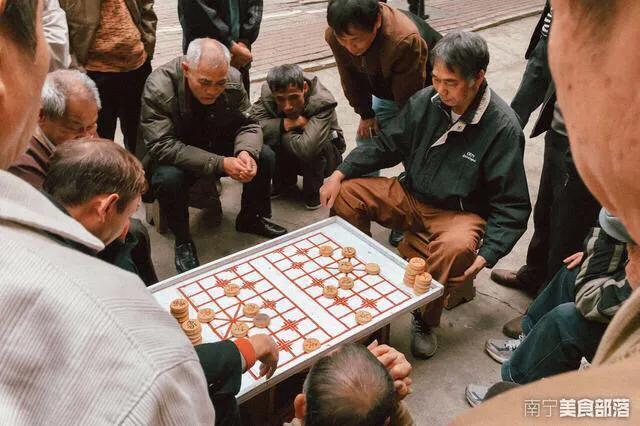街头象棋从宽图片