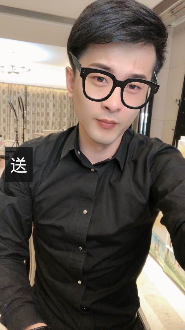 薛薇:辛巴自己开发直播软件行吗？