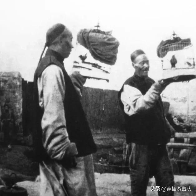 正黄旗人:北京老太太自称正黄旗，历史上的正黄旗是怎样的？