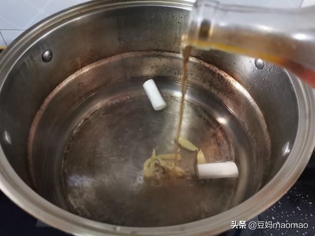 柱侯酱一般炒什么菜用，花生酱、柱侯酱、海鲜酱怎样炒才味道好