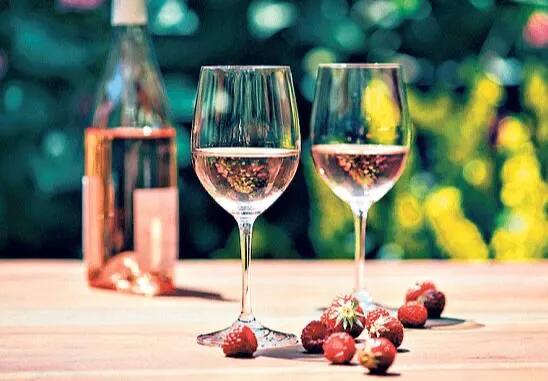 桃红酒是什么葡萄酒，干红葡萄酒和桃红葡萄酒有什么区别