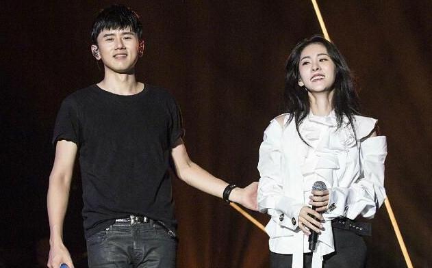 唐笑结婚:为什么说张杰每次演唱会前就有各种花边新闻炒作？