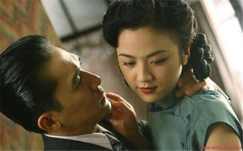 梁朝伟汤唯带套:《色戒》到底是毁了汤唯，还是成就了汤唯？