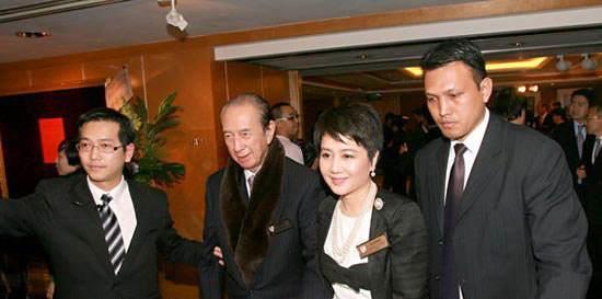 赌王何鸿燊七月出殡,他的扶灵人会有谁？