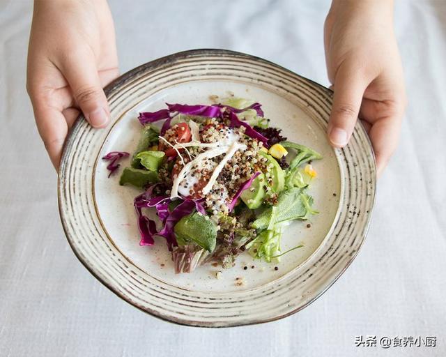 藜麦怎么做比较好吃，藜麦可以当作主食吗？食用时，该注意些什么？