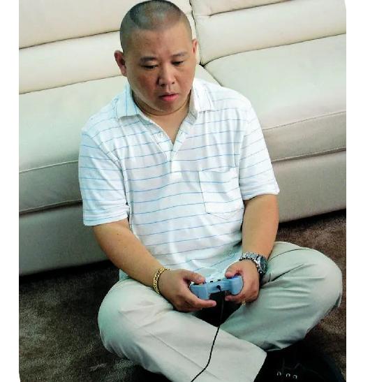 大胃王潘长江:郭德纲比潘长江小20岁，比潘阳大十岁，怎么还和潘长江同辈？