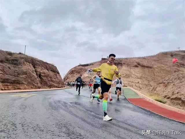 甘肃马拉松灵异事件:甘肃马拉松选手遇难事件，是否适用民法典中“自甘风险”原则？