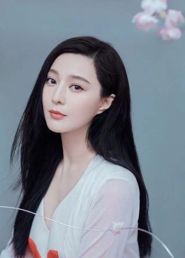 也许是哈士奇吧的微博:范冰冰微博发文“说实在的，我有点难”，她现在的生活很困难吗？