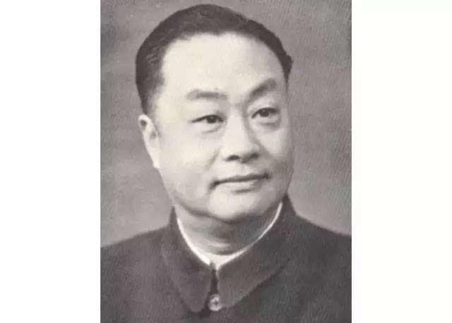京剧六月雪图片:京剧各派现在有哪些名家名段？
