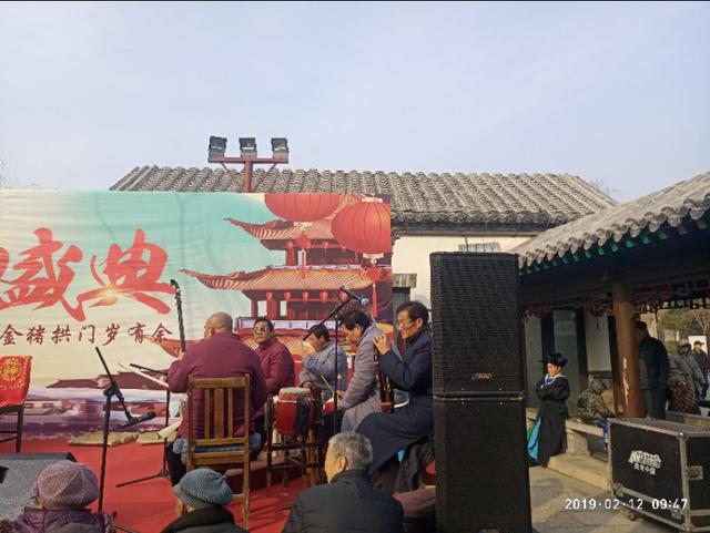 李霞个人资料:流传在山东的戏曲剧种有二三十个，哪一个才能代表山东