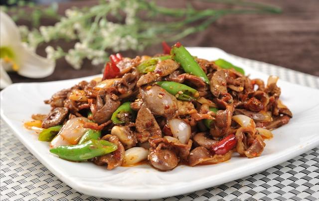 头条问答 - 芹菜辣椒炒鸡杂怎么样,怎么做?(14个回答)