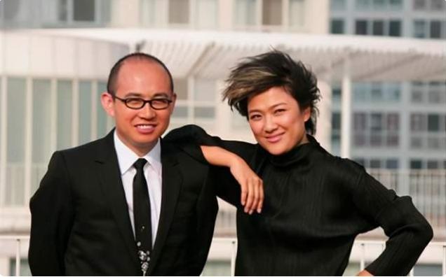 金星前妻子于虹照片:金星的第一任妻子长相貌美如花，离婚时还怀着孕如今过的怎么样