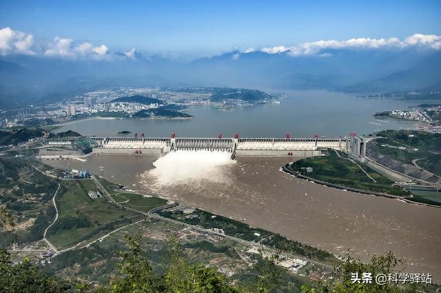 江苏南通河堤塌陷具体原因是什么，黄河为什么几字形绕开陕西