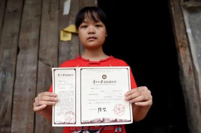 高考事件:高考答题卡被质疑掉包事件中，为什么不公开高考试卷呢？