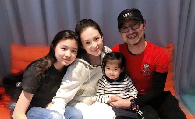 章子怡简历个人简介:章子怡怎么会跟汪峰走到一起呢？他们两个完全不在一个频道上啊？
