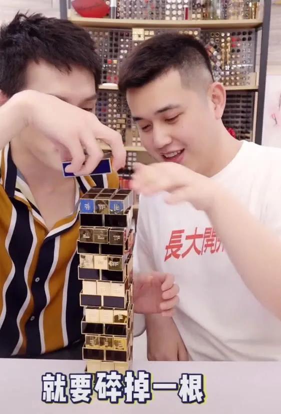 付鹏告别李佳琦团队:如何看待李佳琦小助理付鹏转到幕后不再参与直播？
