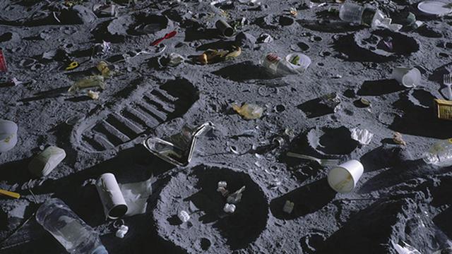 月球的存在很诡异，为什么月球上有100多吨垃圾