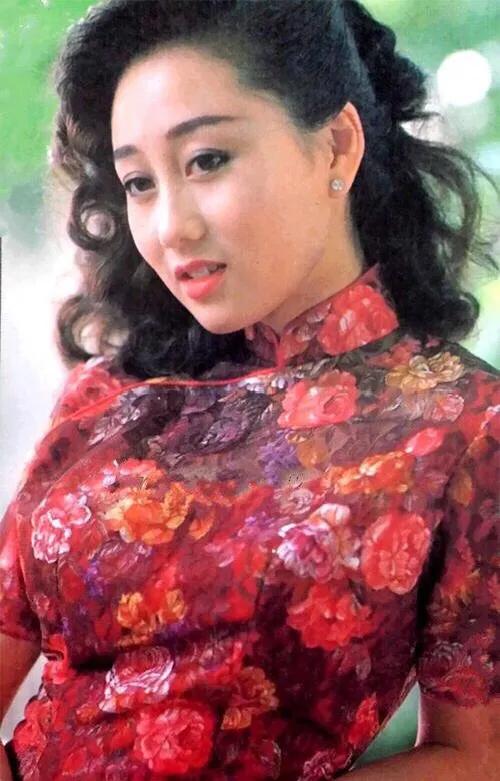 黄秋燕近况:当初被李连杰抛弃的黄秋燕，退出娱乐圈了吗她现在找到真爱了吗