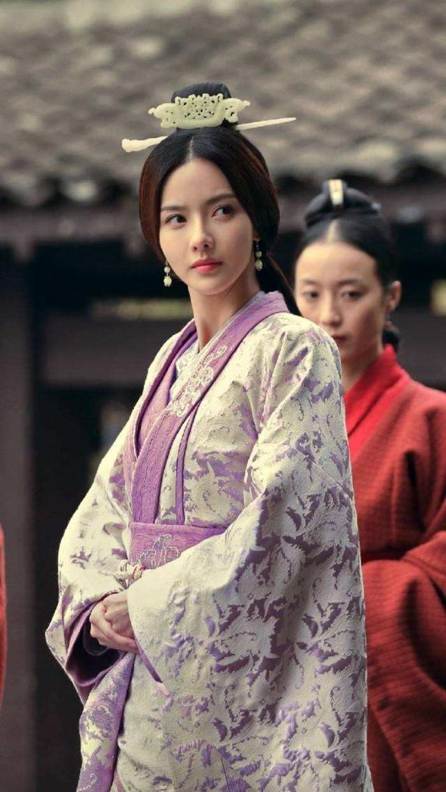 甄宓与曹植:三国时甄宓对曹丕有真爱吗？为什么会倾向于曹植？