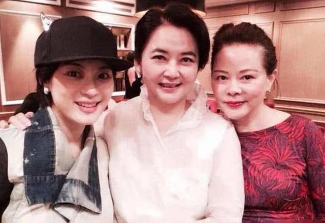 孙俪姨奶奶胡慧中,曾和林青霞一样是玉女偶像还是一代打女,现状如何？