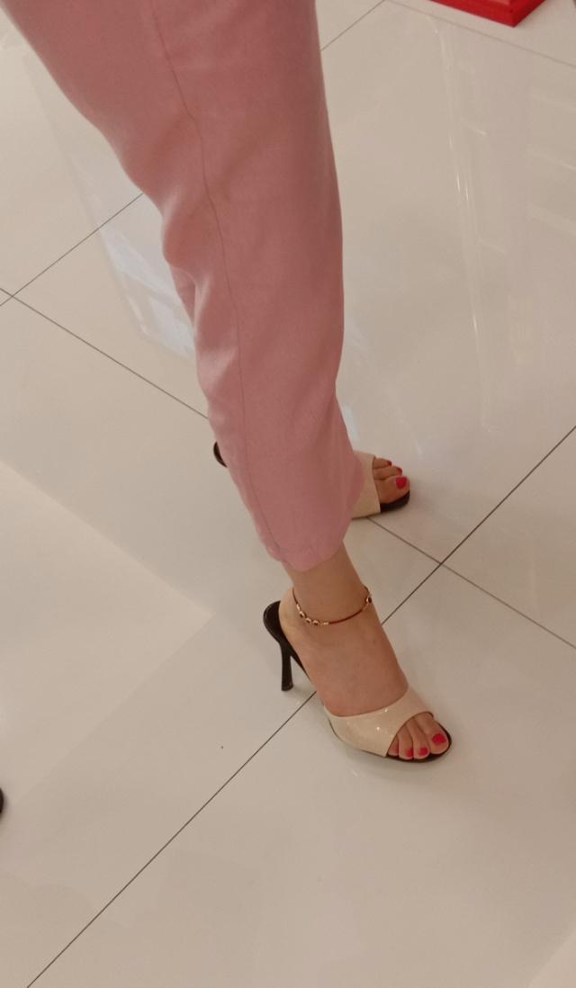 拥有非常漂亮的脚踝是一种什么体验