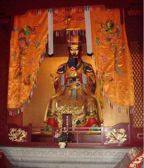 东岳大帝:黄飞虎被封东岳大帝前，谁在担任这个职务？