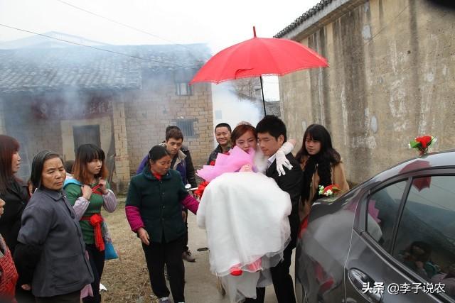 正当年是什么意思，有句老话叫做：“四十不娶妻，五十不置衣。”这是什么意思呢？