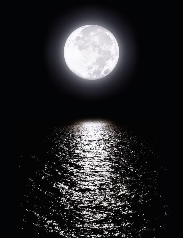 像不毛的月球，月亮是土壤岩石组成，称“月壤”，可它又不是镜子，为什么能反光
