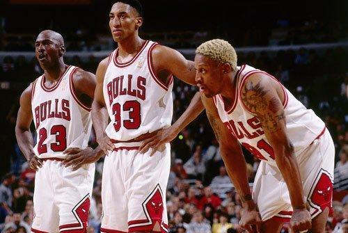 大虫罗德曼当年在公牛队场均只有5分，他为什么能和当年的乔丹皮蓬并称为三巨头？插图25