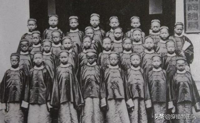 正黄旗人:北京老太太自称正黄旗，历史上的正黄旗是怎样的？