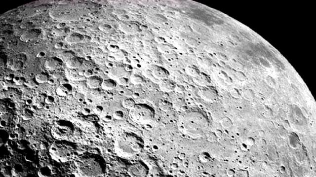 月球上可能发生的现象，月球是如何出现在目前的轨道上的月面为什么会发生瞬变现象