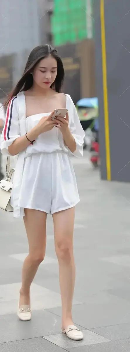 微信<a href=https://maguai.com/list/256-0-0.html target=_blank class=infotextkey><a href=https://maguai.com/list/256-0-0.html target=_blank class=infotextkey>朋友圈</a></a>新玩法真人版:你的<a href=https://maguai.com/list/256-0-0.html target=_blank class=infotextkey><a href=https://maguai.com/list/256-0-0.html target=_blank class=infotextkey>朋友圈</a></a>是不是经常有真人囧事笑话，发出来给大家乐乐？(<a href=https://maguai.com/list/55-0-0.html target=_blank class=infotextkey><a href=https://maguai.com/list/55-0-0.html target=_blank class=infotextkey>生活</a></a>中个人囧事笑话)